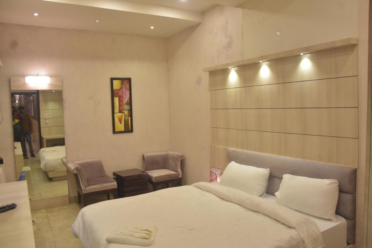 Hotel Mahendra Plaza Hardoi Exterior photo