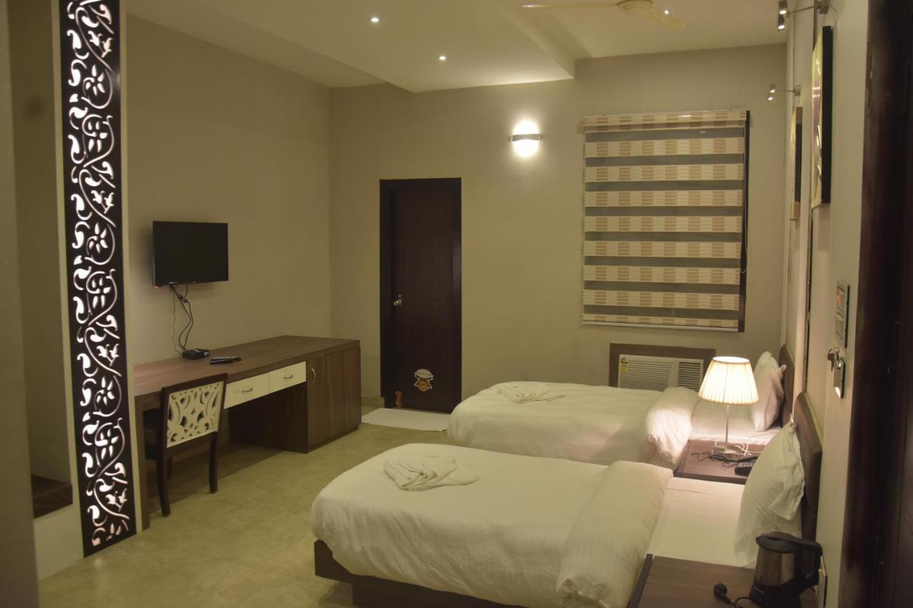 Hotel Mahendra Plaza Hardoi Exterior photo